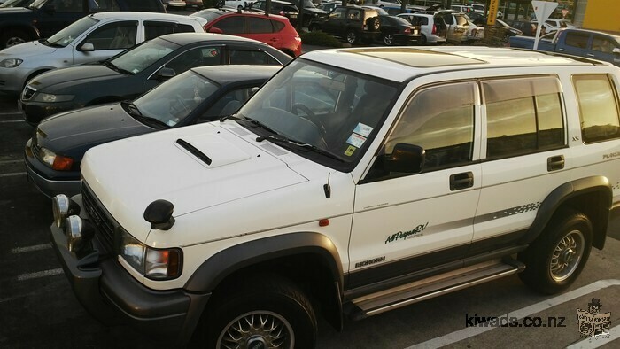 4x4 isuzu bighorn ultimate backpacker car