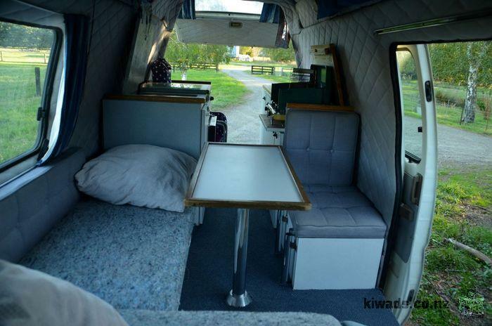 Campervan Nissan homy entièrement aménagé