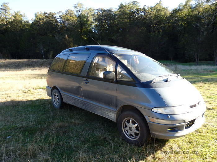 Toyota Estima Emina - Travellers Van