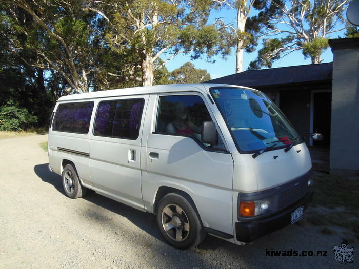 Nissan caravan fully equiped, alarm, 1996, manual, good conditions with job