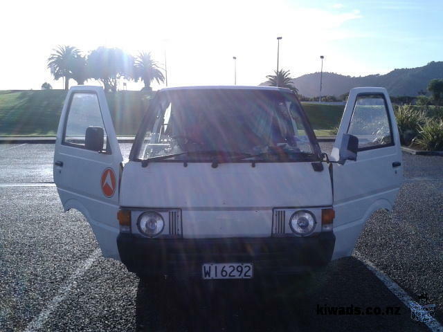 Nissan Vanette 89 - Van - Great Deal