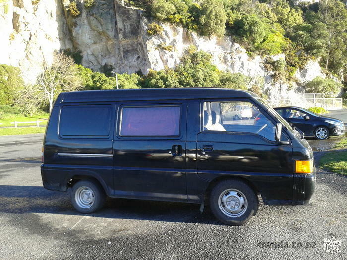 A vendre : Campervan Mitsubishi Delica 215 000kms. Tout équipé, confortable et très fiable