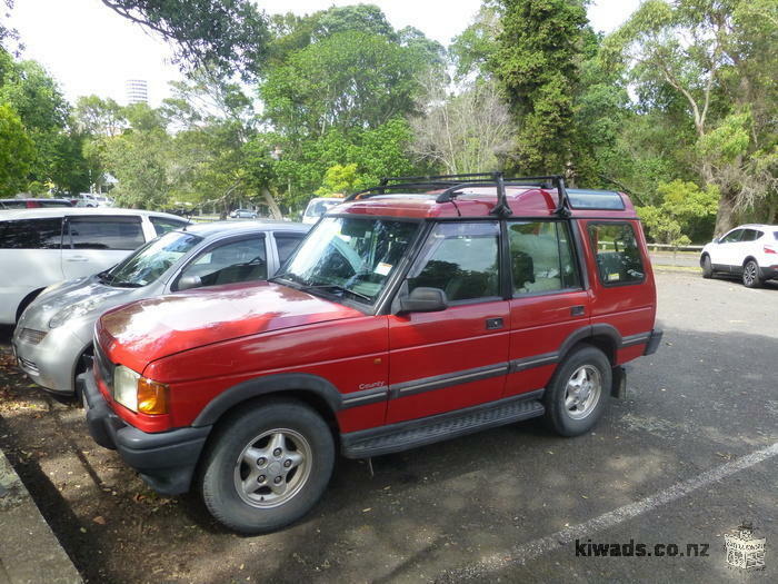 LAND ROVER for backpackers fully equipped new WOF & Reg + 1 bike